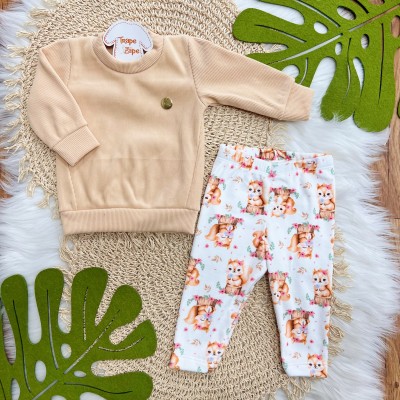 Conj. Blusa em Malha Cotele e Calça em Plush Esquila - Areia e Rosa